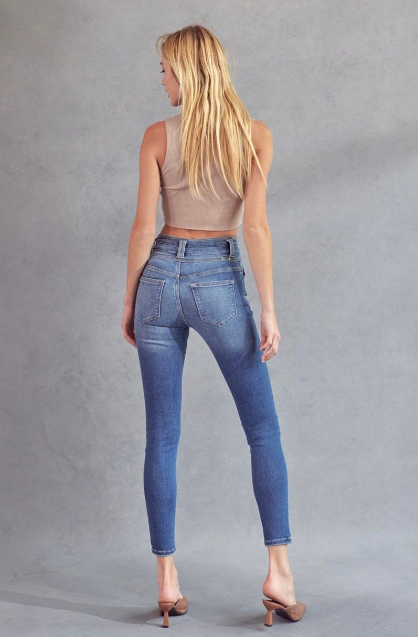 HIGH RISE SUPER SKINNY JEANS